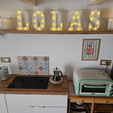 Lola's - Old Town - Purita Apartment